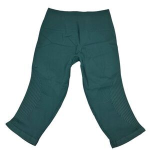 Lululemon Flow & Go Crop Pants size 10 Green